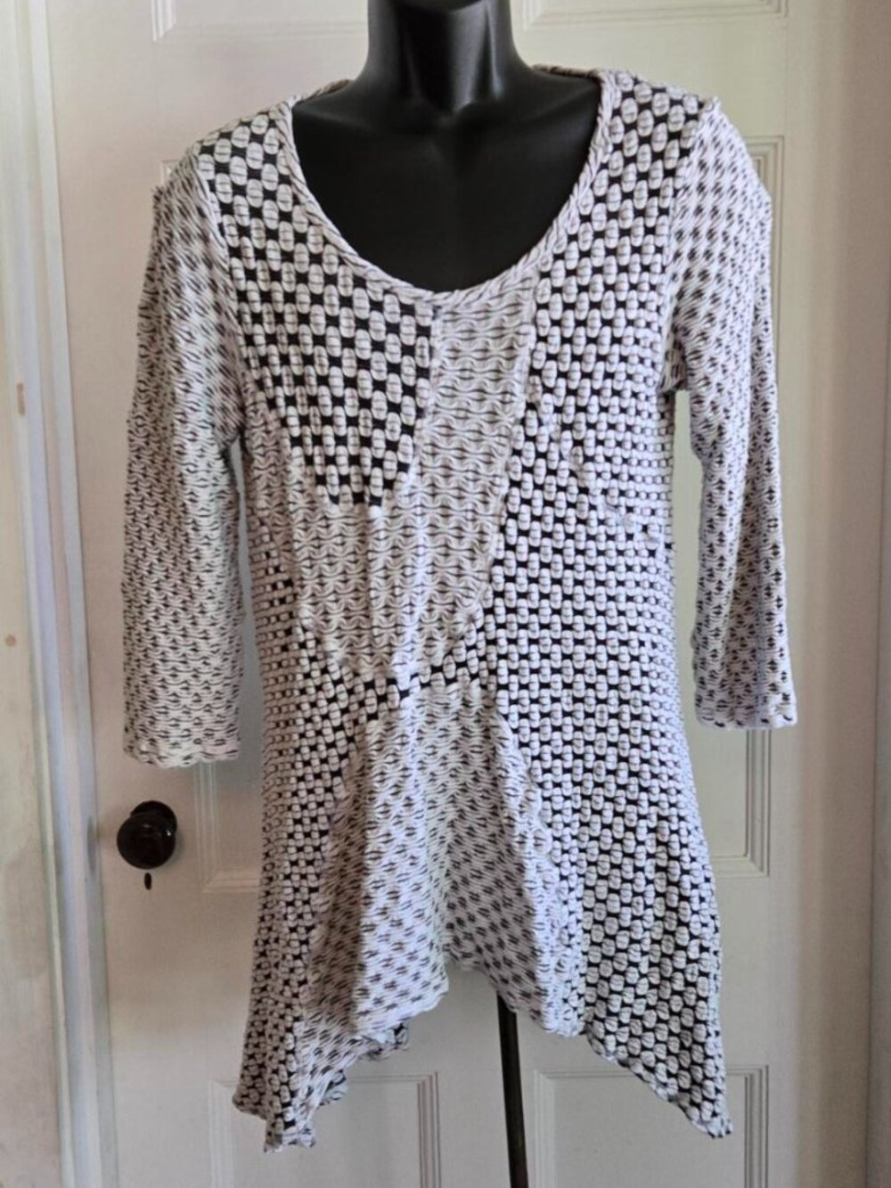 C.M.C by Color Me Cotton Y2K White & Black Boho Fairy Gypsy 3/4 Sleeve Top